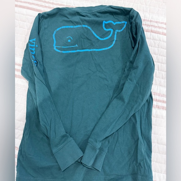 Vineyard Vines long sleeve t-shirt, boys size M, EUC, smoke free home - Picture 3 of 3